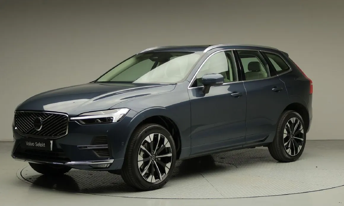 Volvo XC60 — фото 1