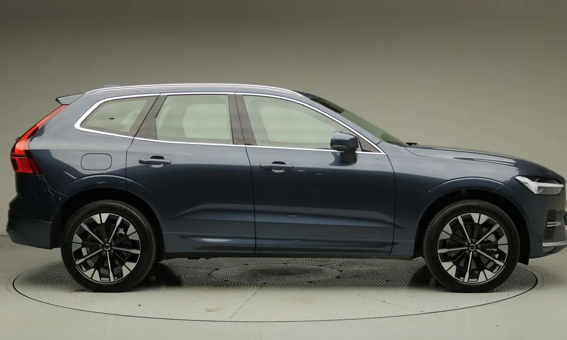 Volvo XC60 — фото 9