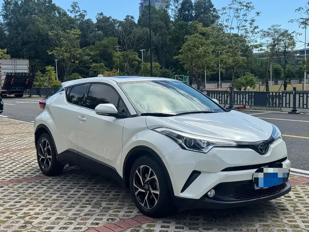 Toyota C-HR — фото 6