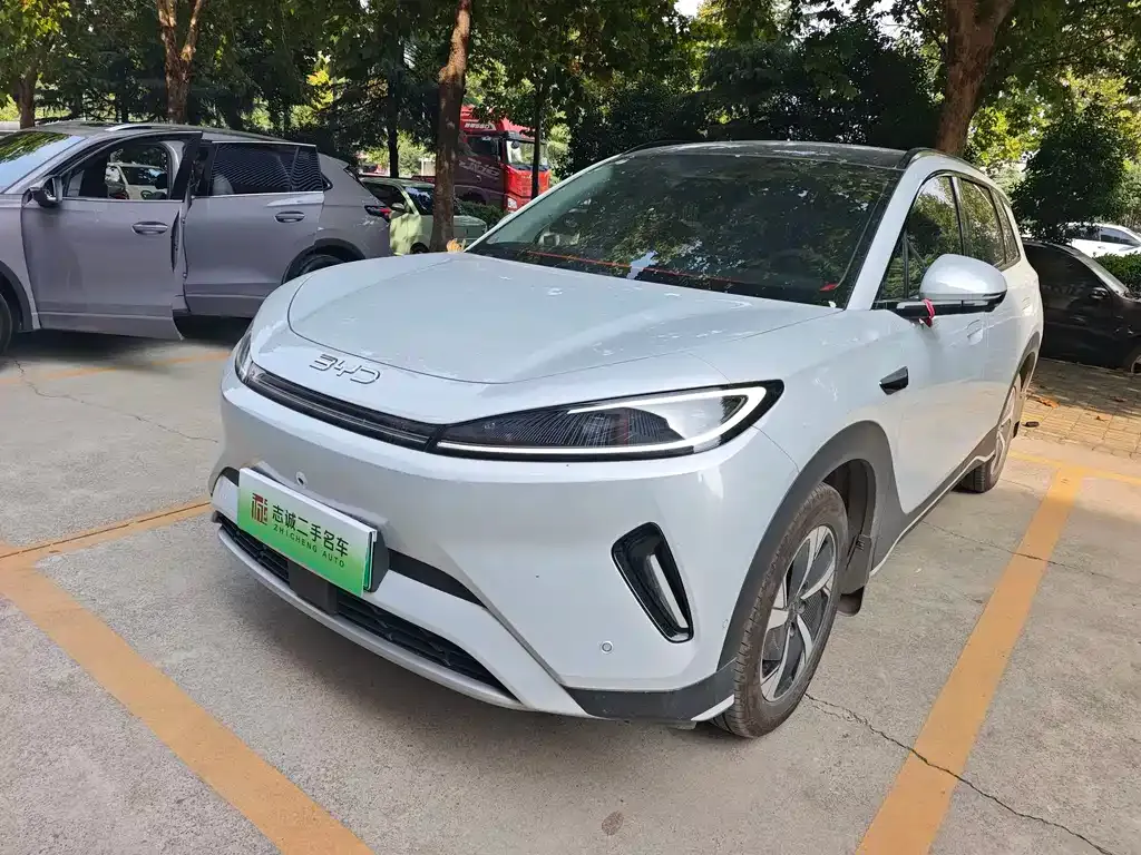 BYD Sealion 05 EV — фото 1