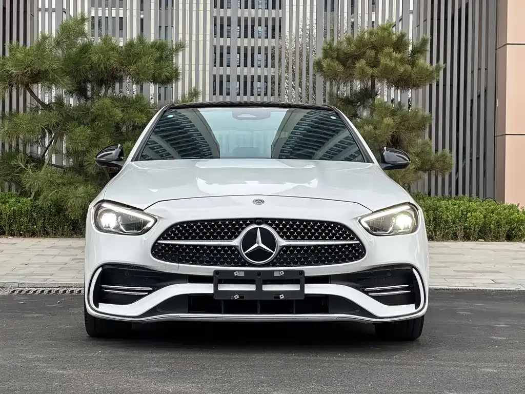 Mercedes-Benz C-Class — фото 1