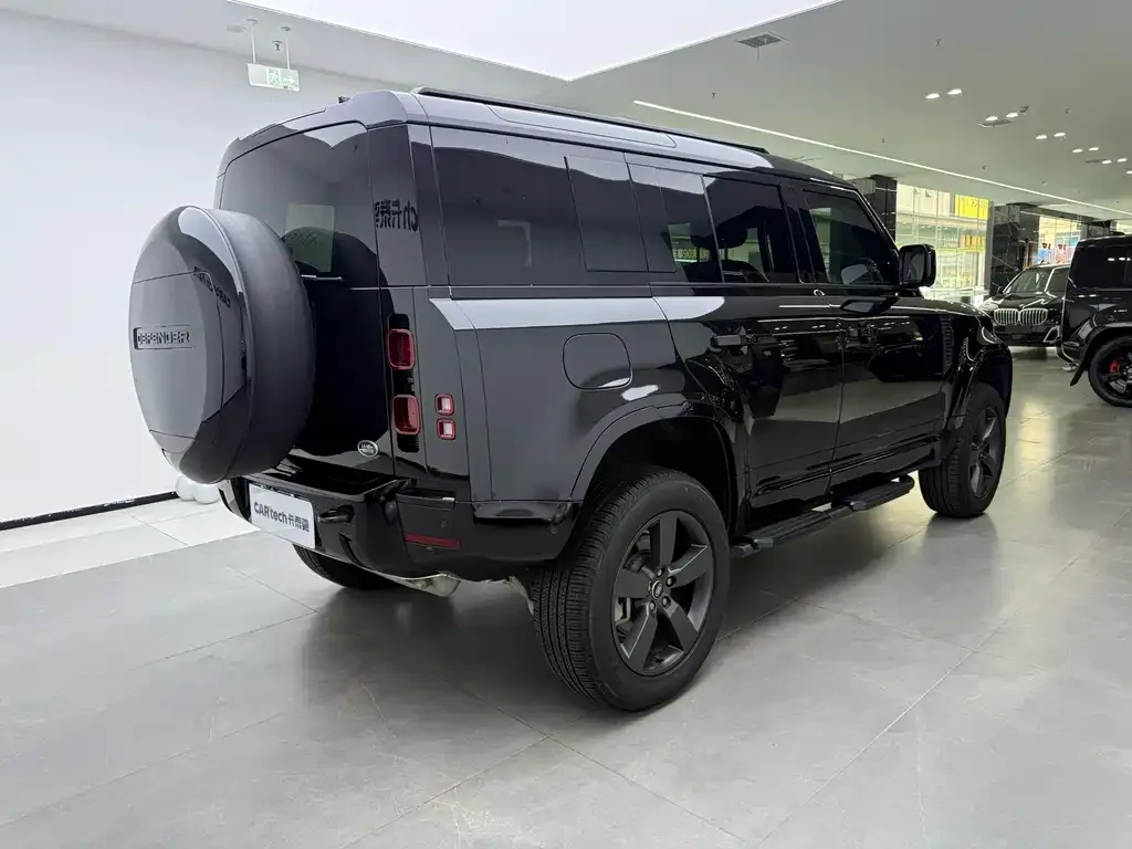 Land Rover Defender — фото 2