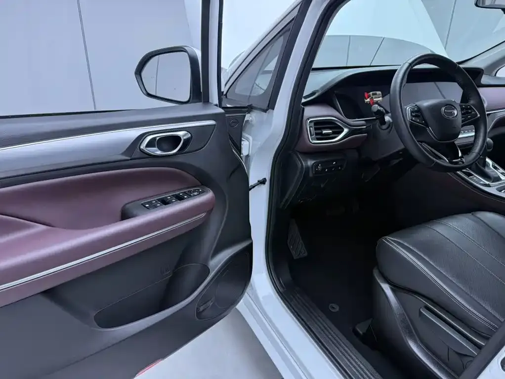 GAC Motor Trumpchi M6 — фото 10