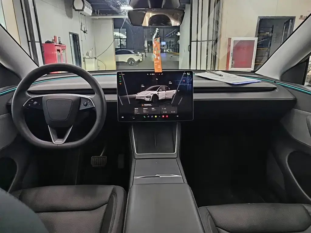 Tesla Model Y — фото 4