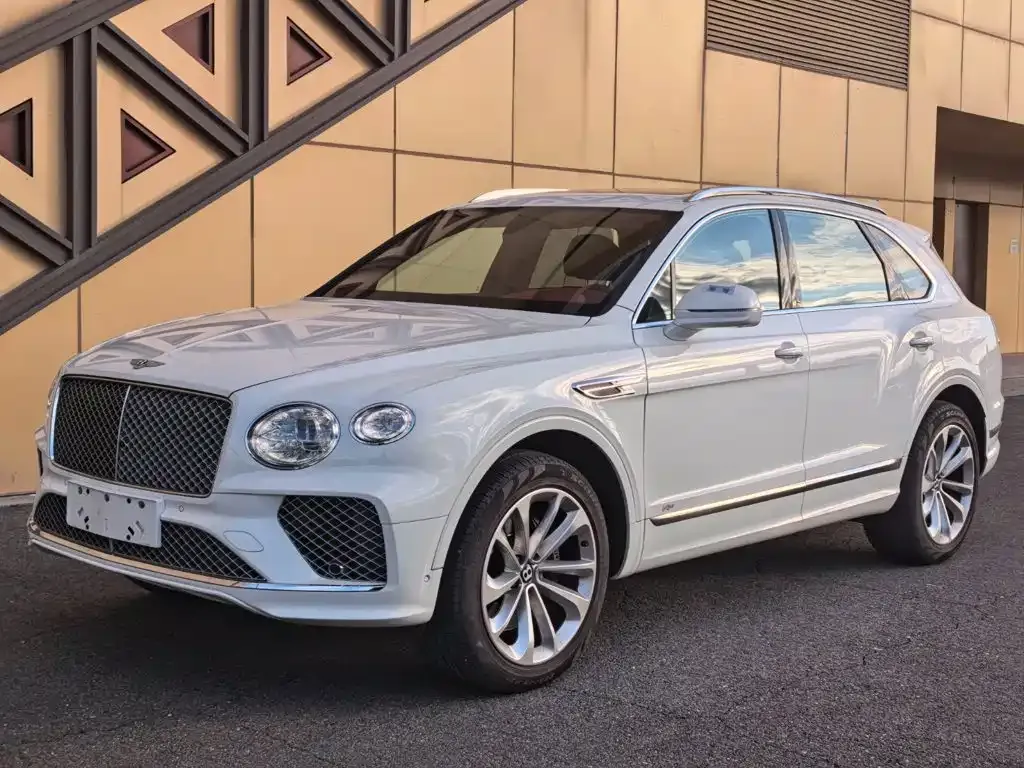 Bentley Bentayga — фото 1