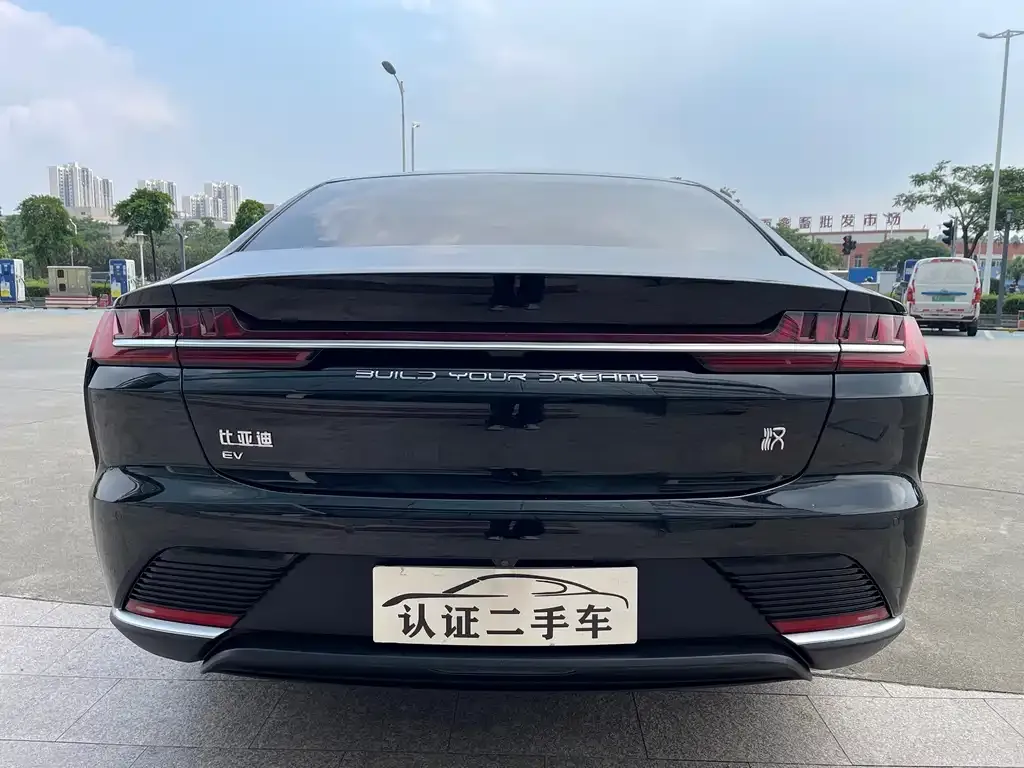 BYD Han — фото 2