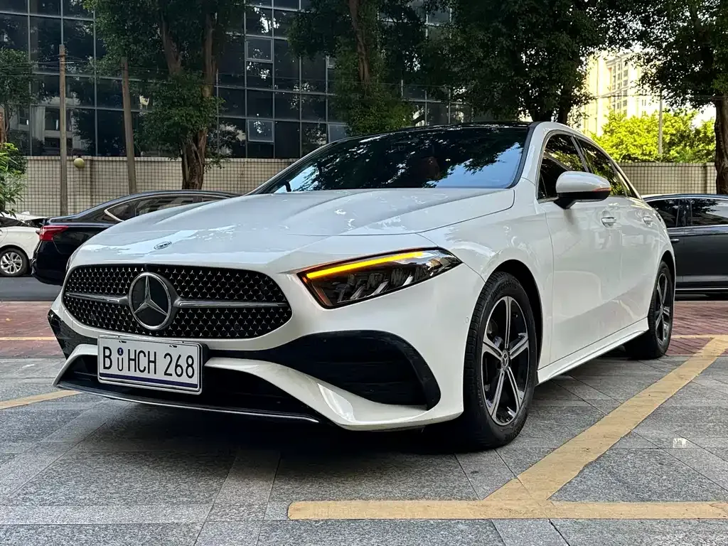 Mercedes-Benz A-Class — фото 1