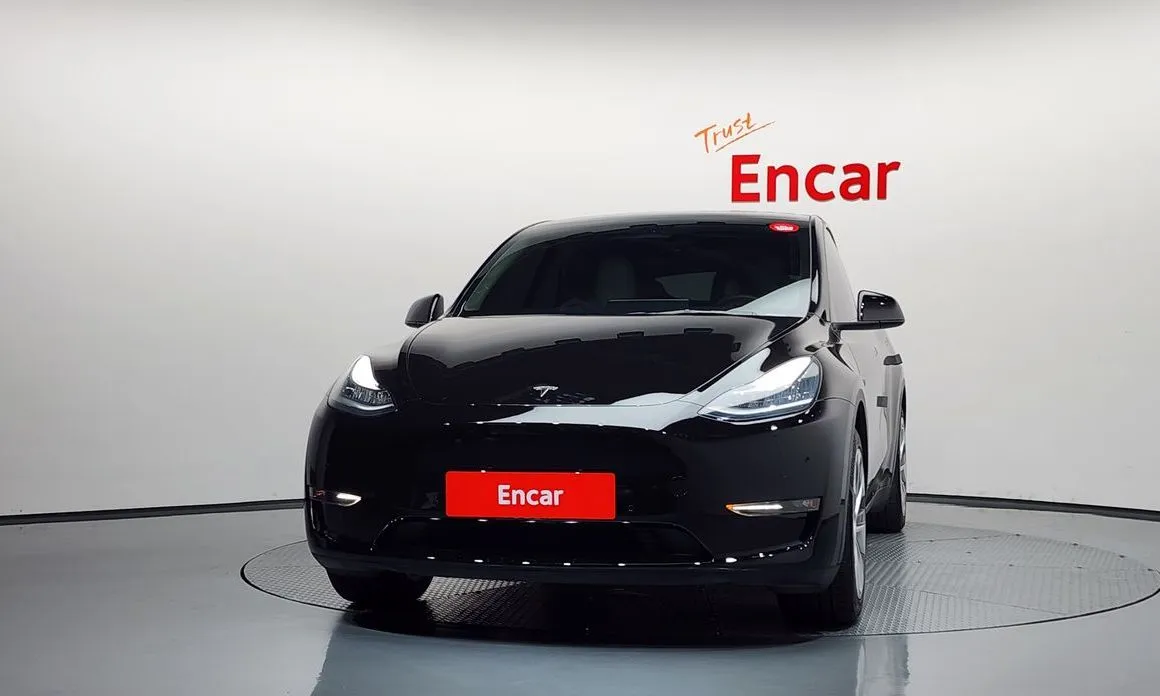 Tesla Model Y — фото 2