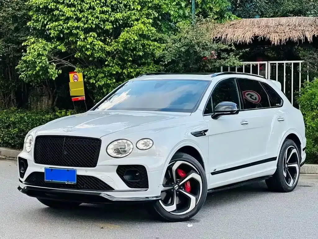 Bentley Bentayga — фото 1