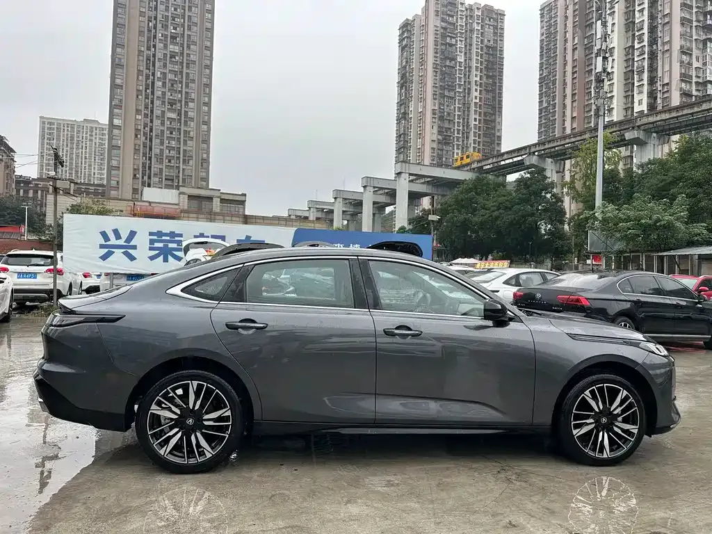 Changan Eado — фото 8