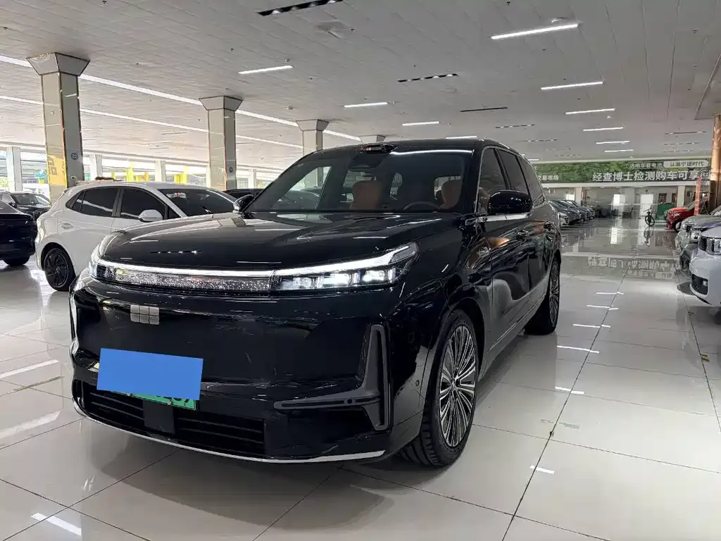 Geely Galaxy M9 — фото 1