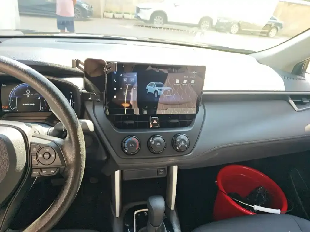 Toyota Corolla Cross — фото 9