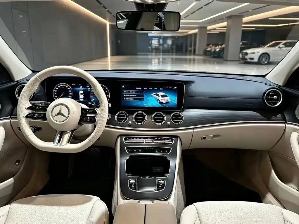 Mercedes-Benz E-Class — фото 4