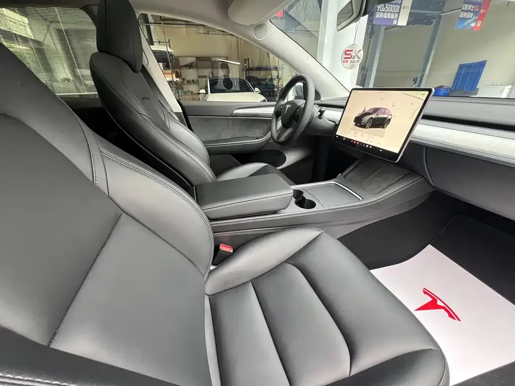 Tesla Model Y — фото 3