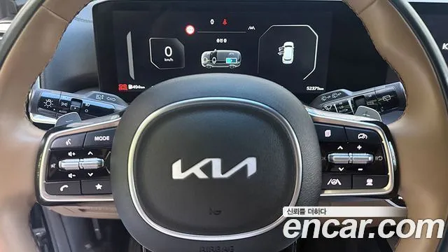 Kia Sorento — фото 5