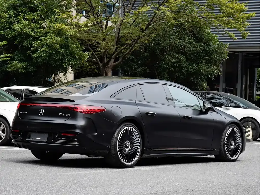 Mercedes-Benz EQS AMG — фото 7