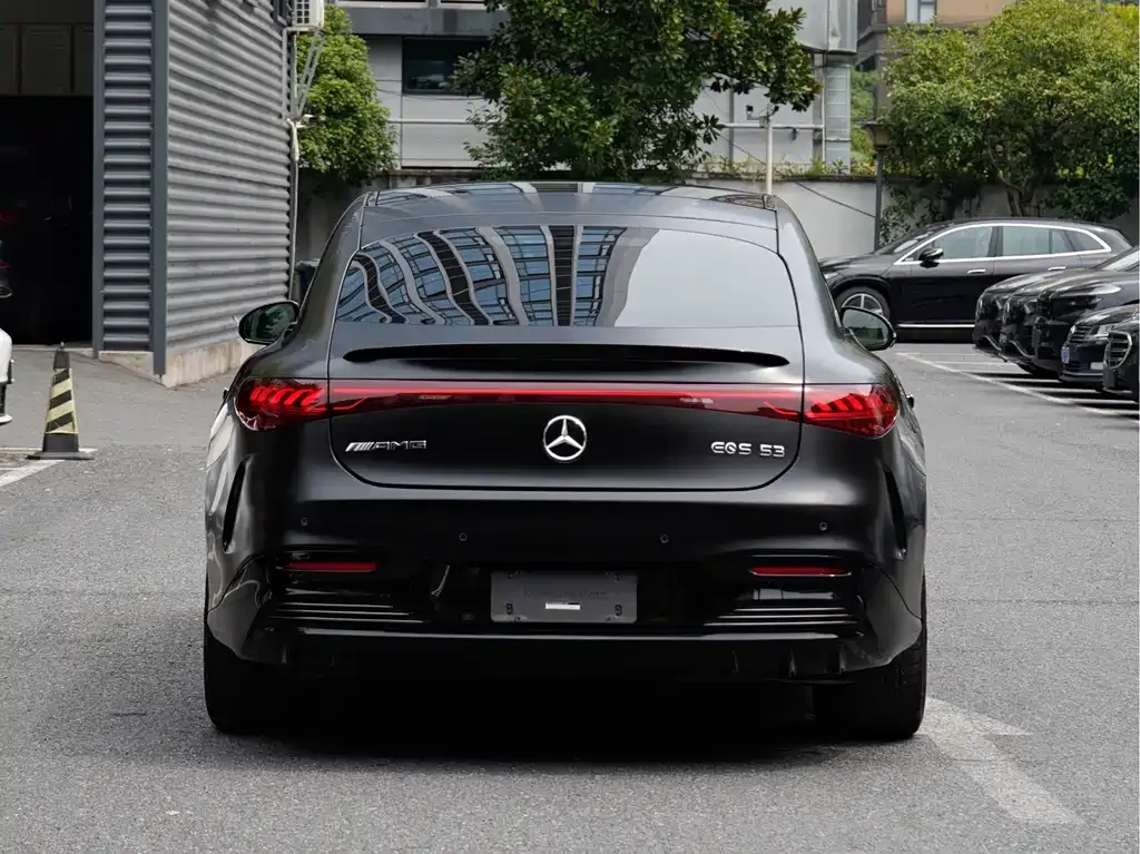 Mercedes-Benz EQS AMG — фото 8