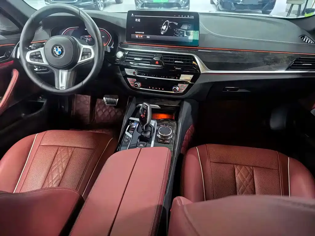 BMW 5 Series — фото 9