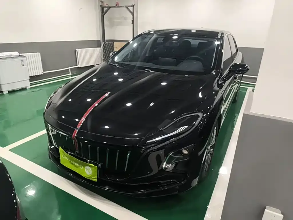 Hongqi E-QM5 — фото 1