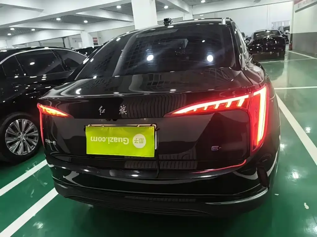 Hongqi E-QM5 — фото 10
