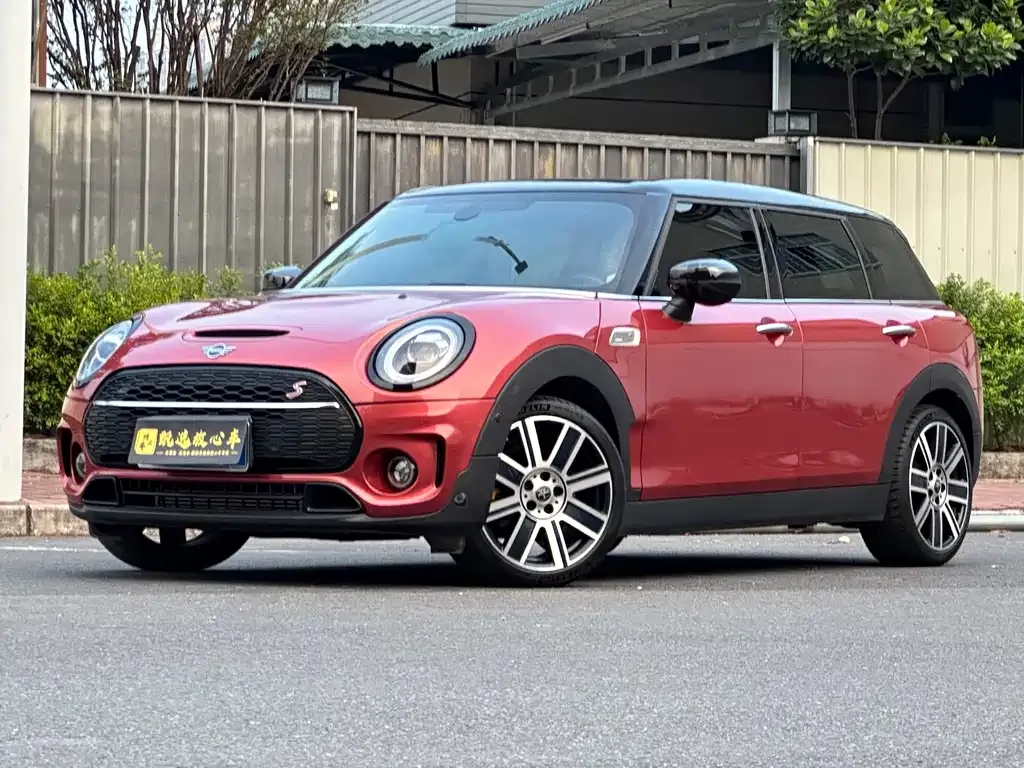 MINI Clubman — фото 1