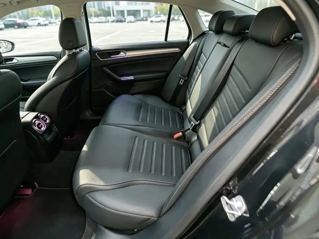 Mercedes-Benz C-Class New Energy — фото 5