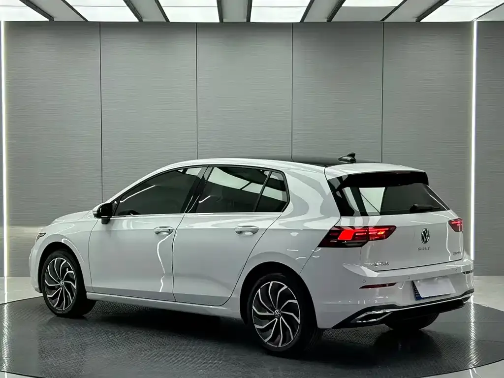 Volkswagen Golf — фото 4