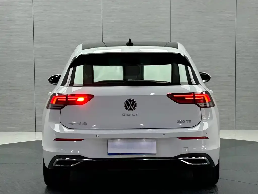 Volkswagen Golf — фото 8