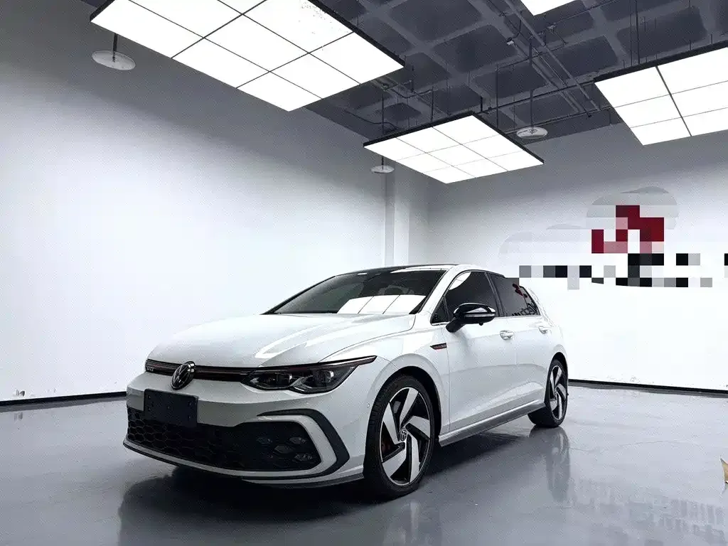 Volkswagen Golf GTI — фото 1