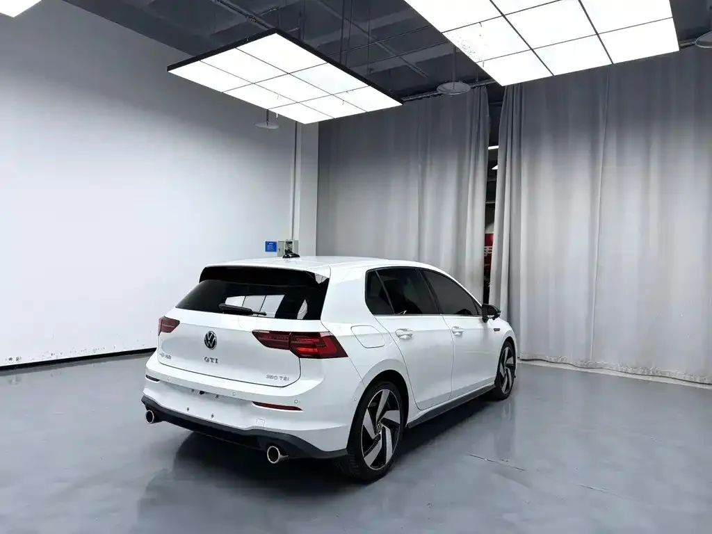 Volkswagen Golf GTI — фото 2