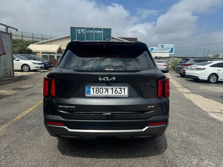 Kia Sorento — фото 6