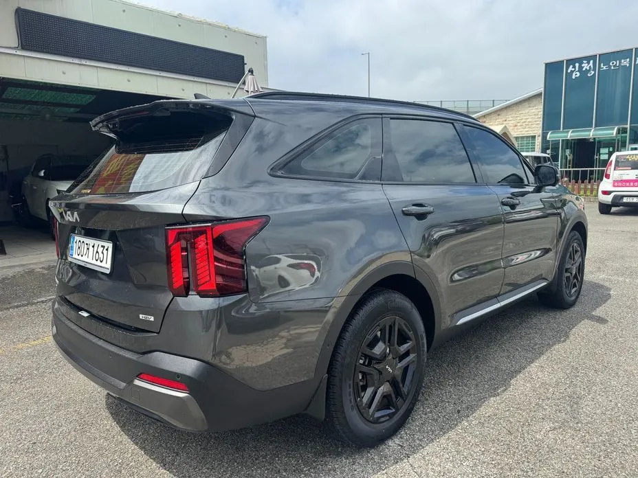 Kia Sorento — фото 7