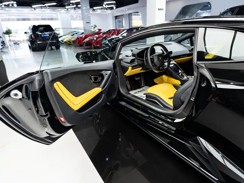 Lamborghini Huracan — фото 7