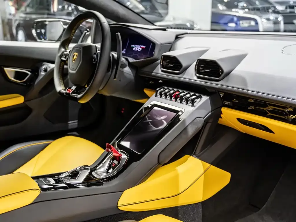 Lamborghini Huracan — фото 10