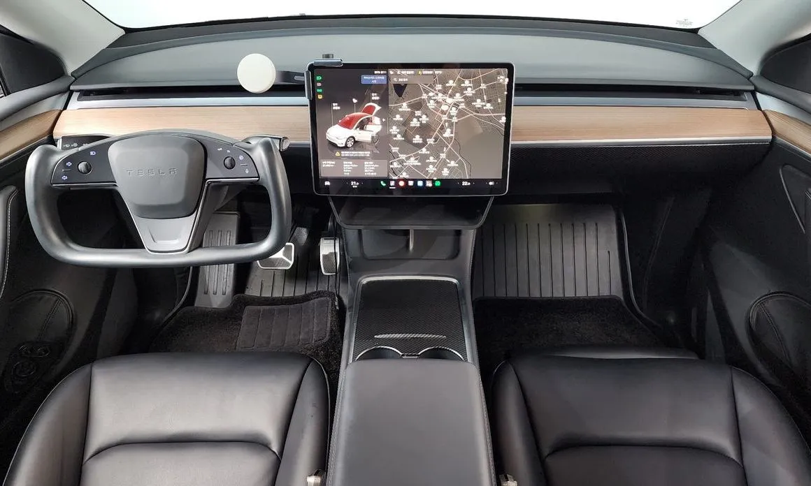 Tesla Model Y — фото 8