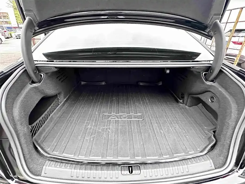Audi A6L New Energy — фото 4