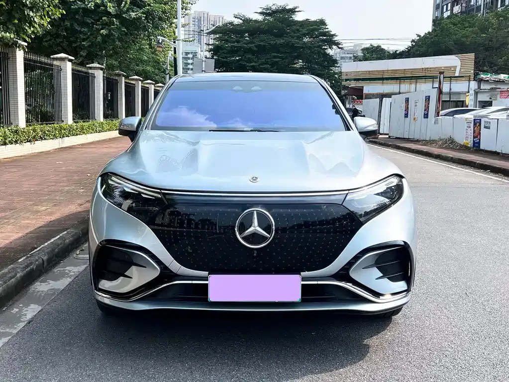 Mercedes-Benz EQS SUV — фото 5