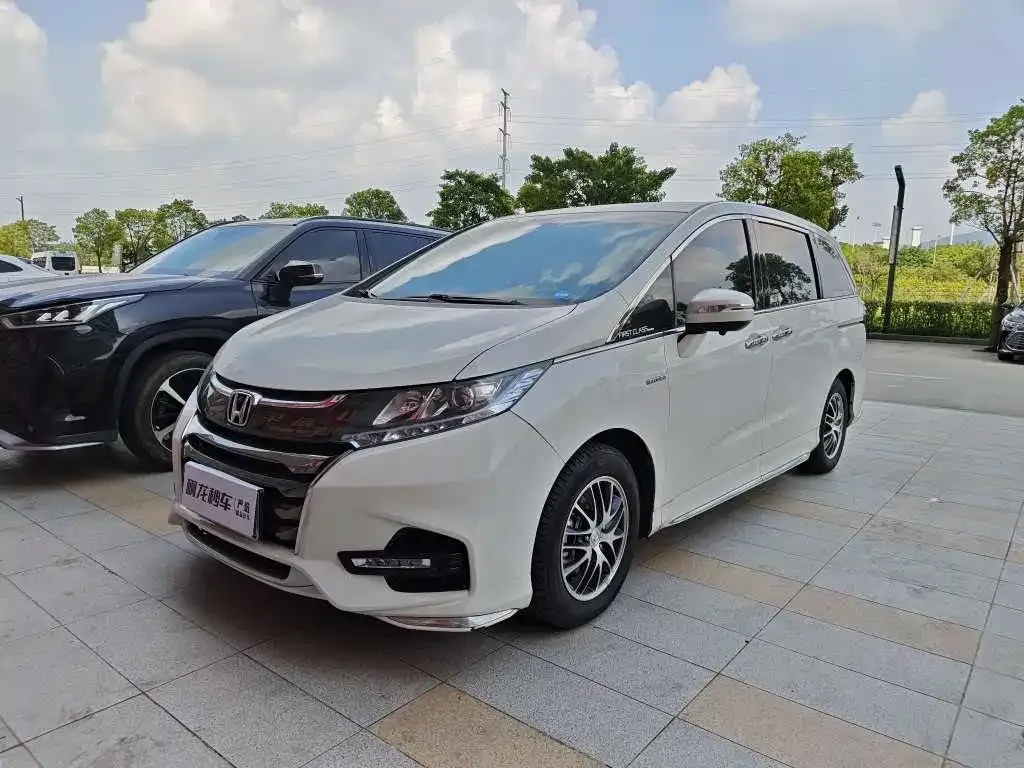Honda Odyssey — фото 1