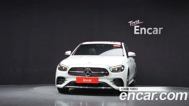 Mercedes-Benz E-Class — фото 4