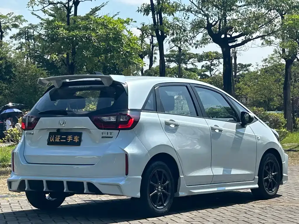 Honda Fit — фото 4