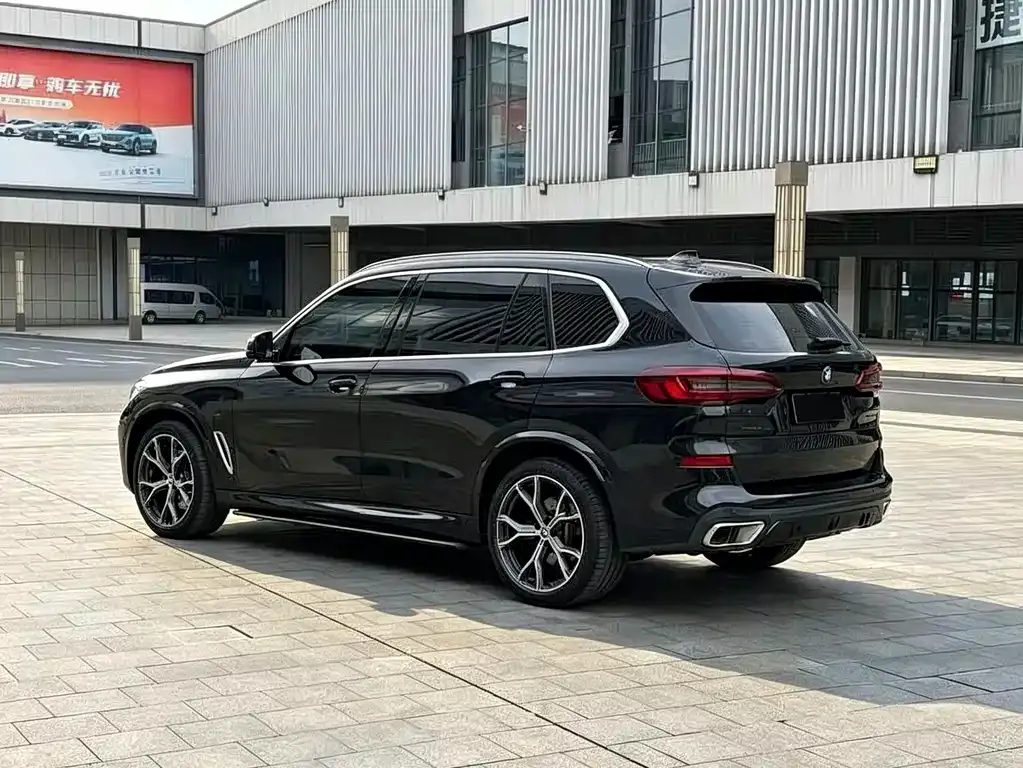 BMW X5 — фото 10