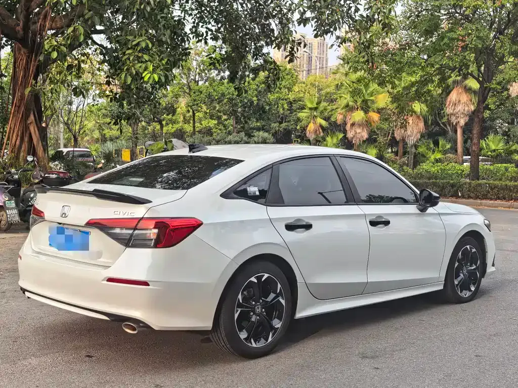 Honda Civic — фото 7