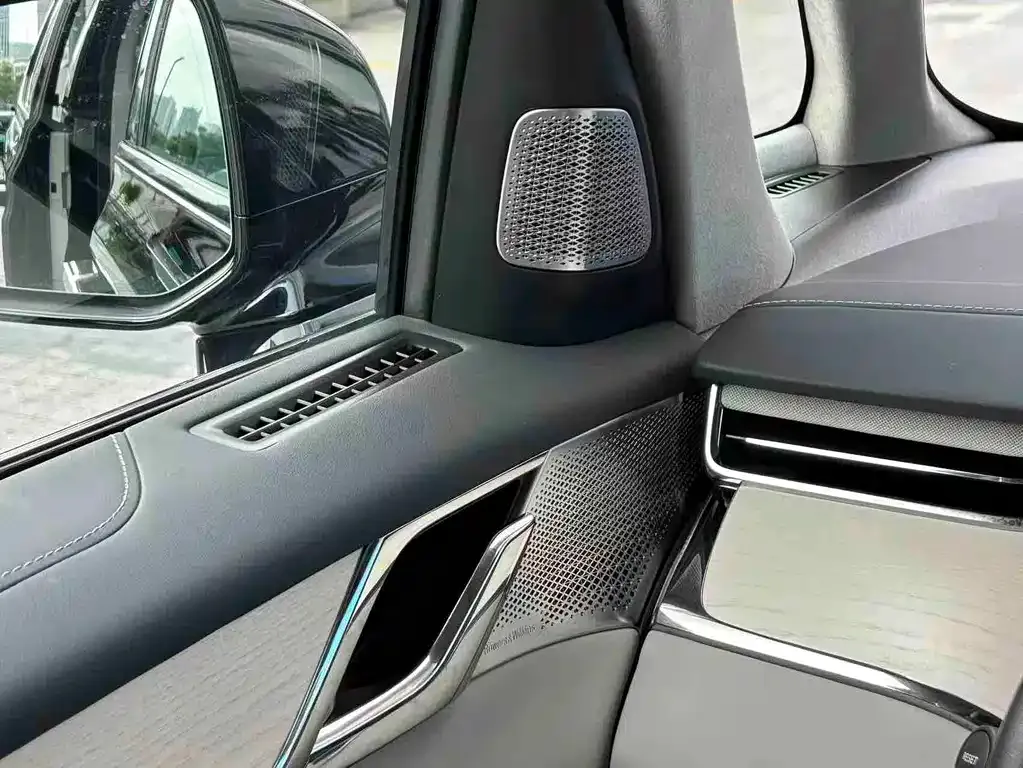 Volvo EM90 — фото 2