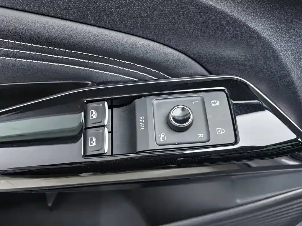 Volkswagen ID.4 Crozz — фото 10