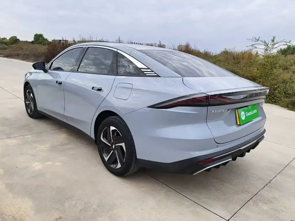Geely Galaxy L6 — фото 8