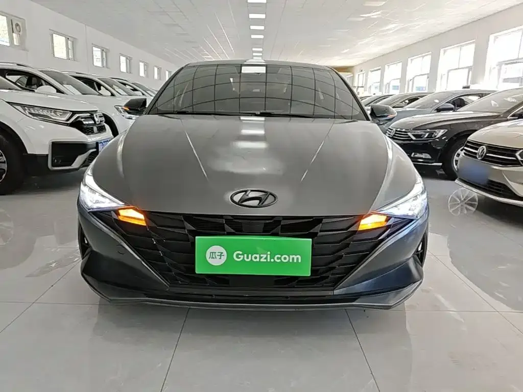 Hyundai Elantra — фото 5