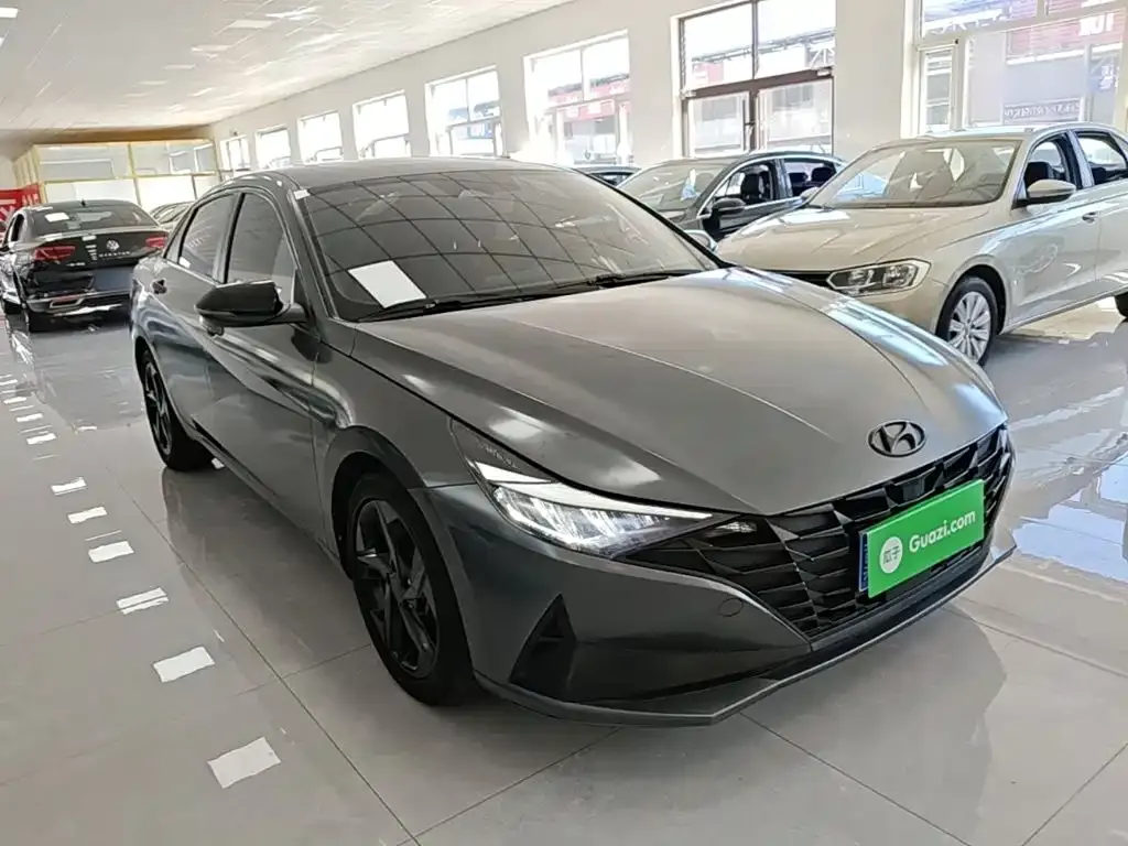 Hyundai Elantra — фото 7