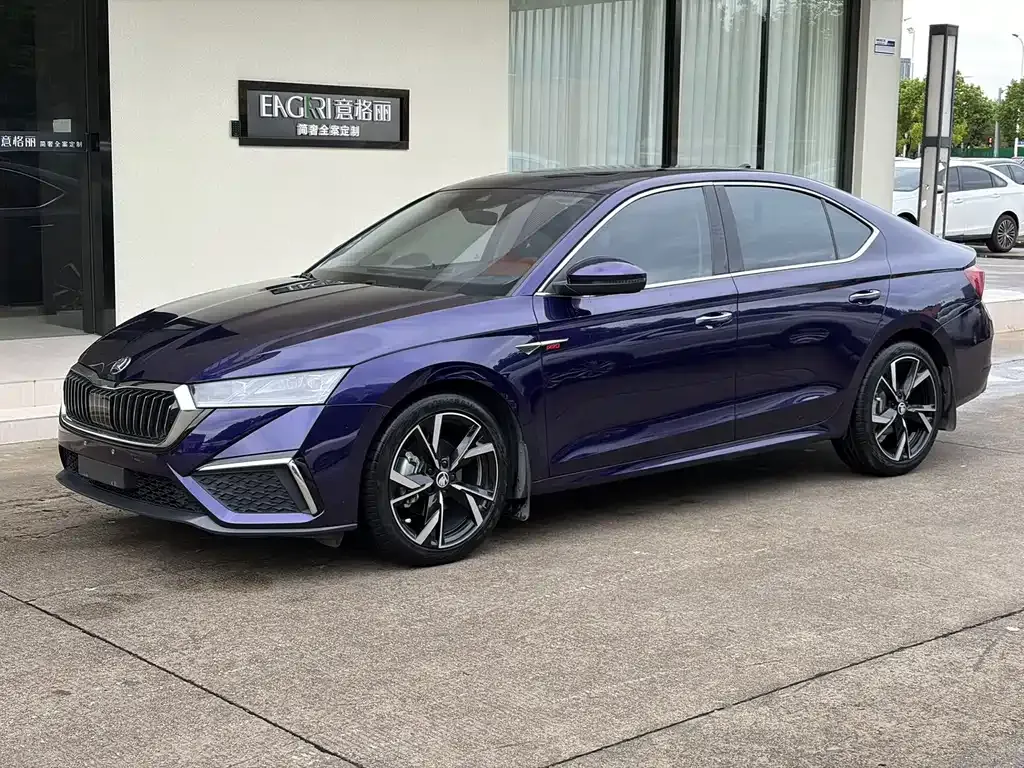 Skoda Octavia — фото 1