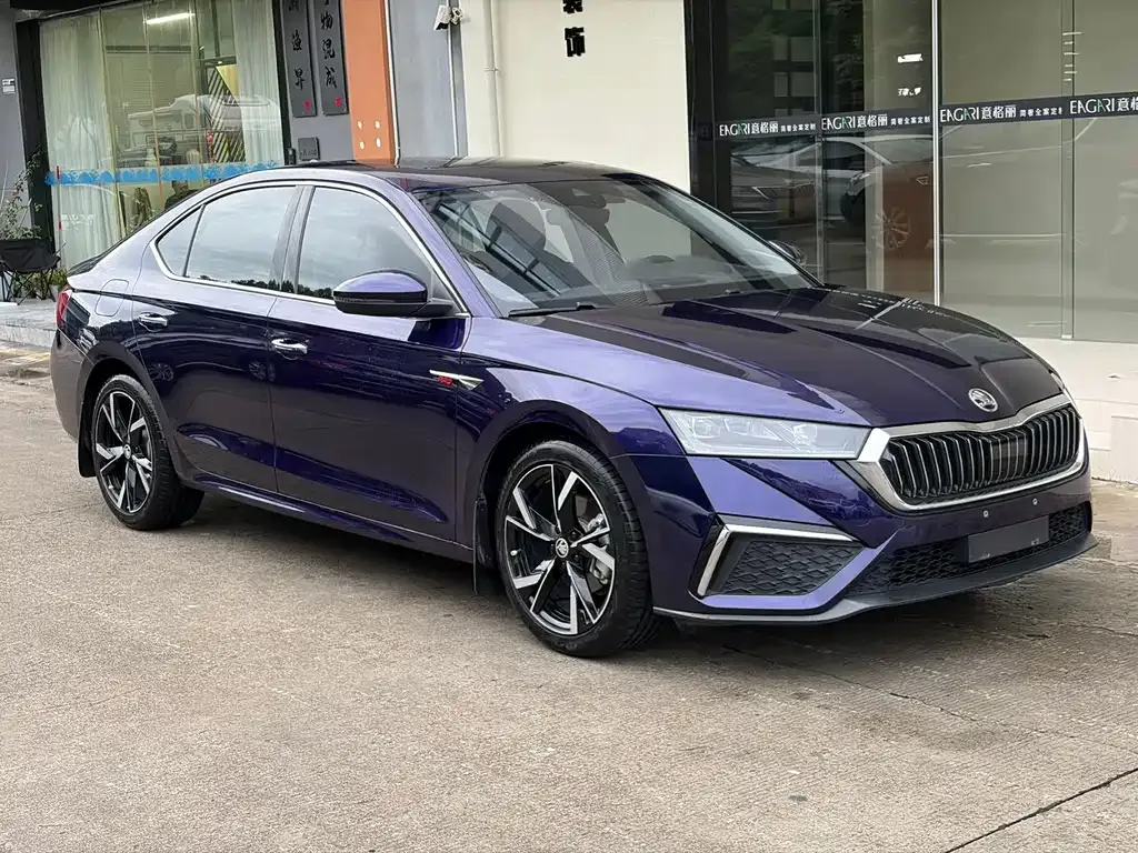 Skoda Octavia — фото 6