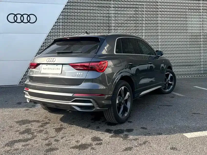 Audi Q3 — фото 10